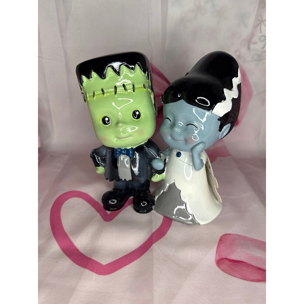VIRAL HALLOWEEN FRANKENSTEIN BRIDE COUPLE HALLOWEEN FIGURINE